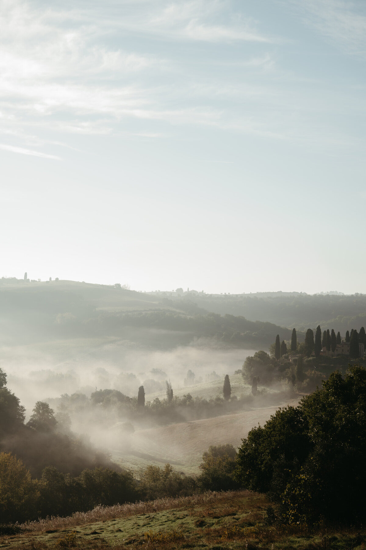 the_chaffins_international_destination_wedding_elopement_photographers_sammie_chaffin_micah_editorial_adventure_photos_travel_tuscany_italy_1