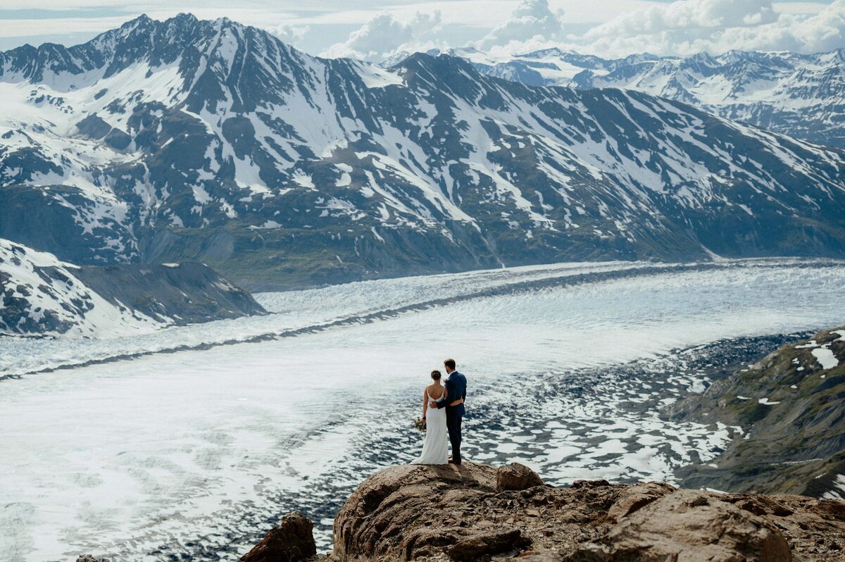 Barnes-Helicopter-Elopement_EmeliaKPhotography-17