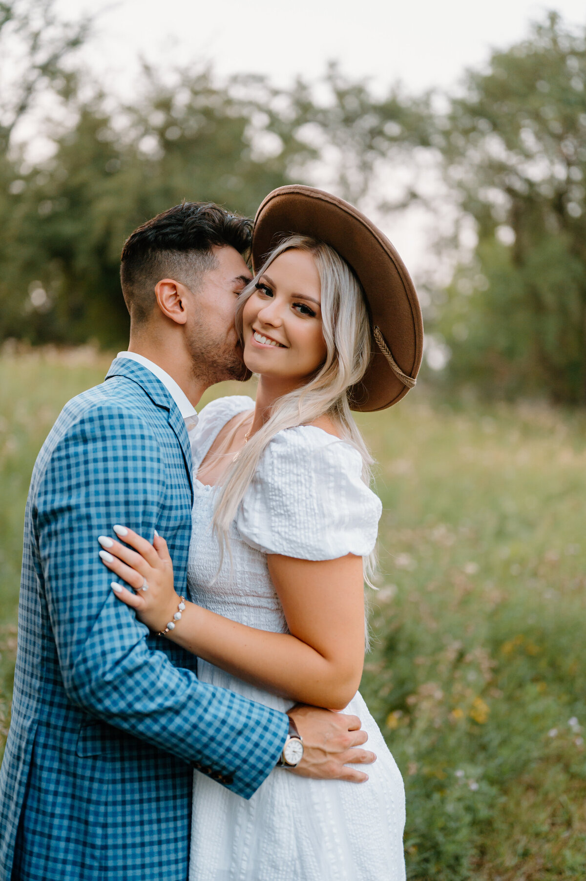 fargo-north-dakota-engagement-session-julianna-mb-photography-30