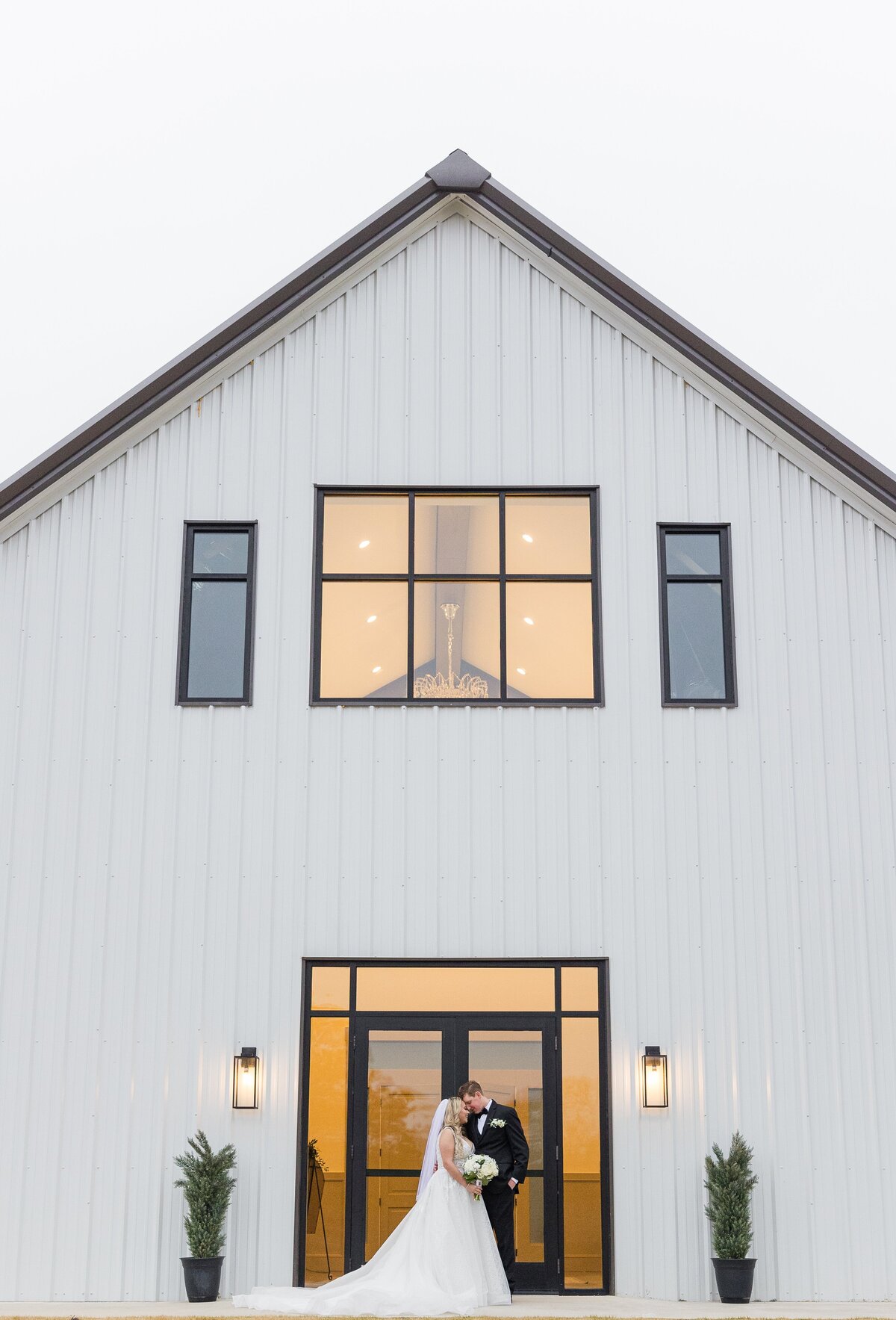 Lindsey + CJ 01.25.25 Wedding-696
