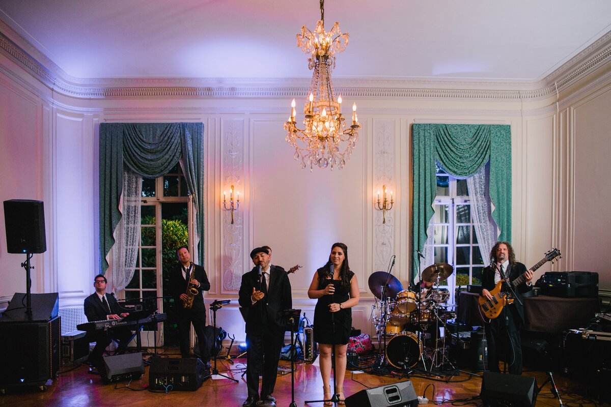 A wedding at Glen Manor House in Portsmouth, RI - 43