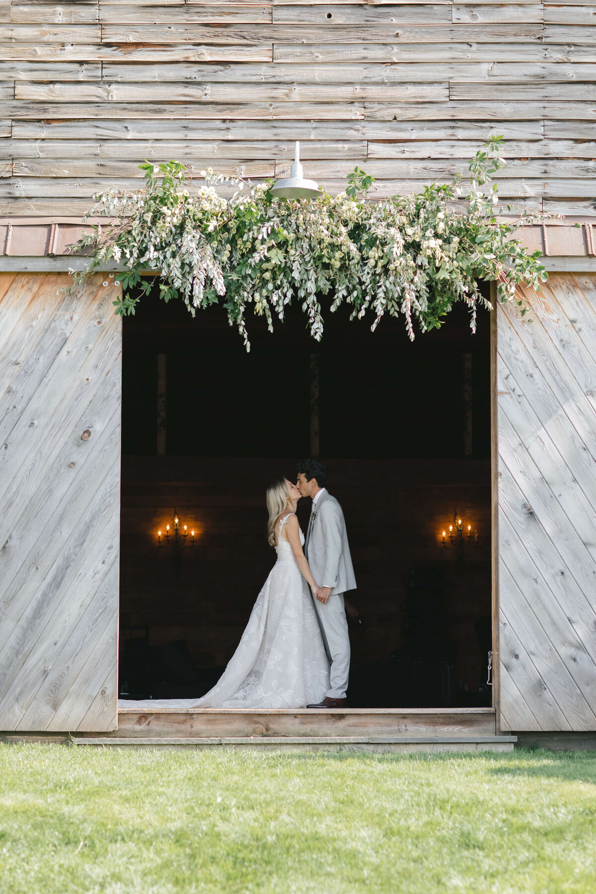 Hayfield-Catskills-New-York-Wedding-Chelsea-Brooke-Events40
