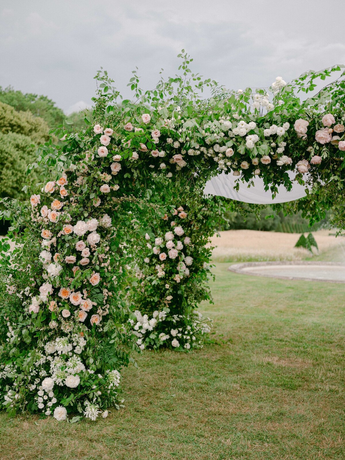 Chateau-de-Champlatreux- wedding-florist-Floraison13
