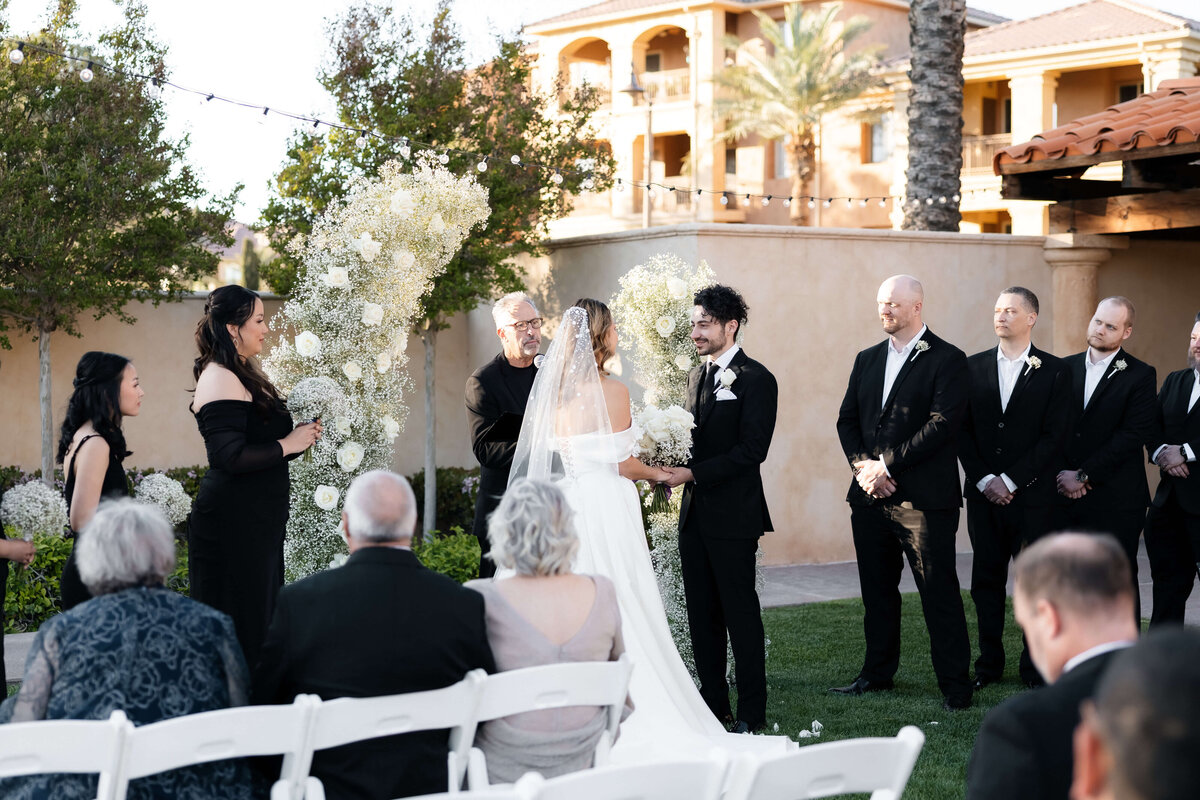 12_riskyexposure_n_las-vegas-elopement-photography-weddings