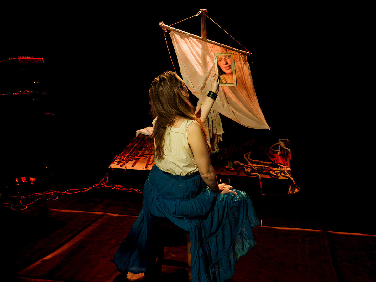 MATTEA Idée originale, interprétation Alexandra Lacour : texte Laura Léoni : mise en scène Sébastien Bonnabel : concept musical et sonore Alexandra Lacour, Ulysse Chaffin_4080106-Enhanced-NR