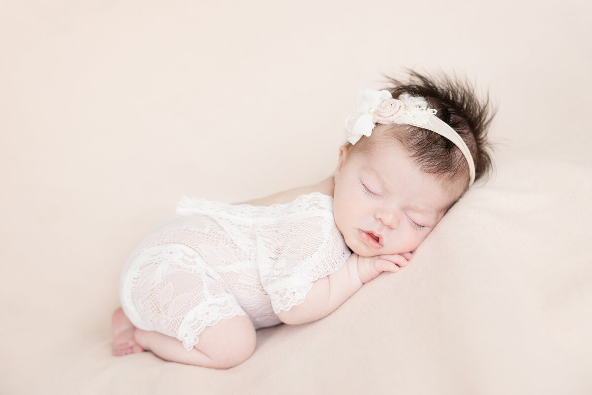 ELLEN-NEWBORN_THEEWINGS-008