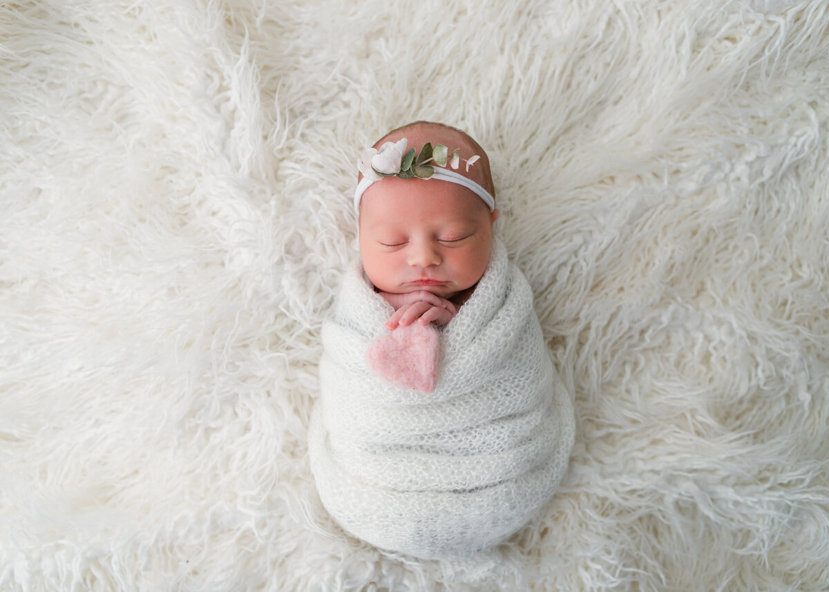 KelownaMaternityPhotographerkelowna-newborn-photographer-4