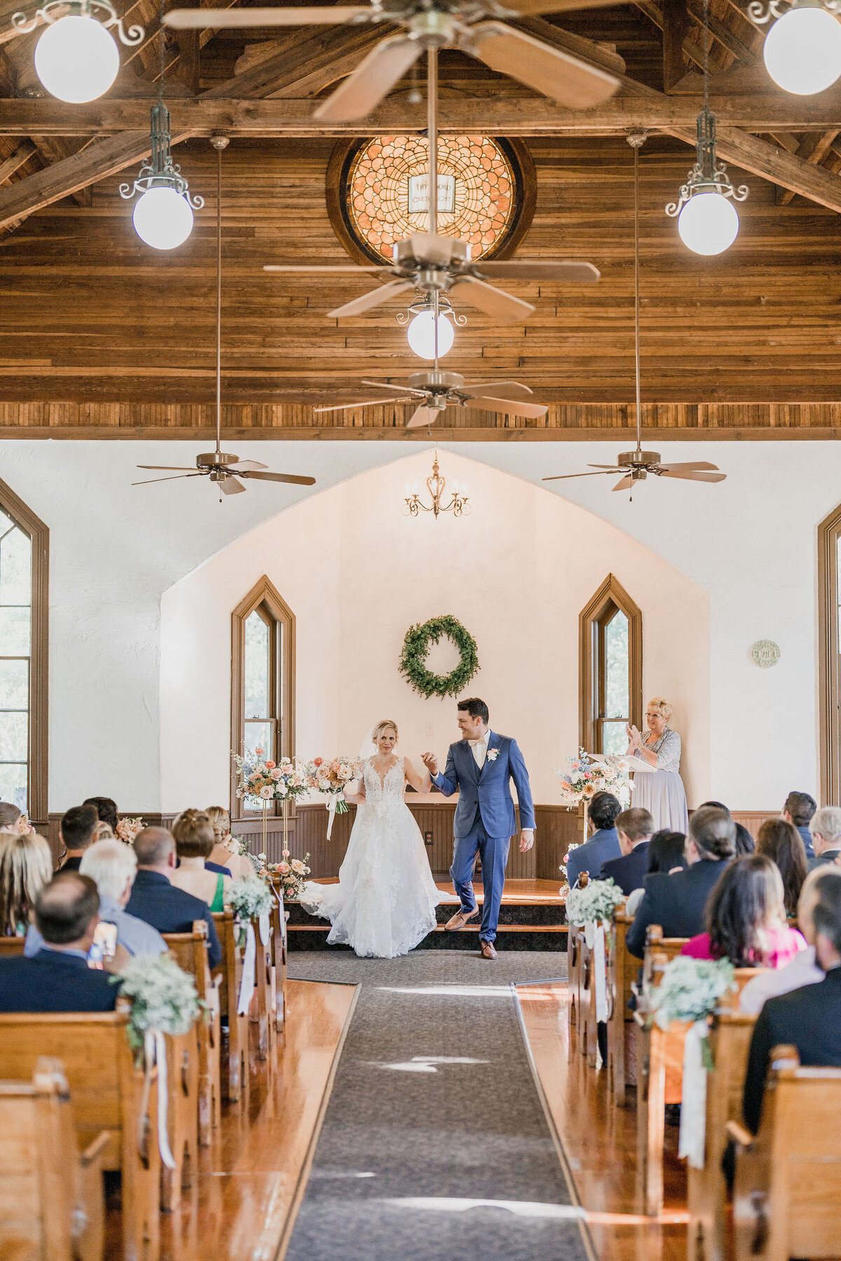 tara-tomlinson-chantilly-chic-elope-tampa-bay-historic-chapel-2