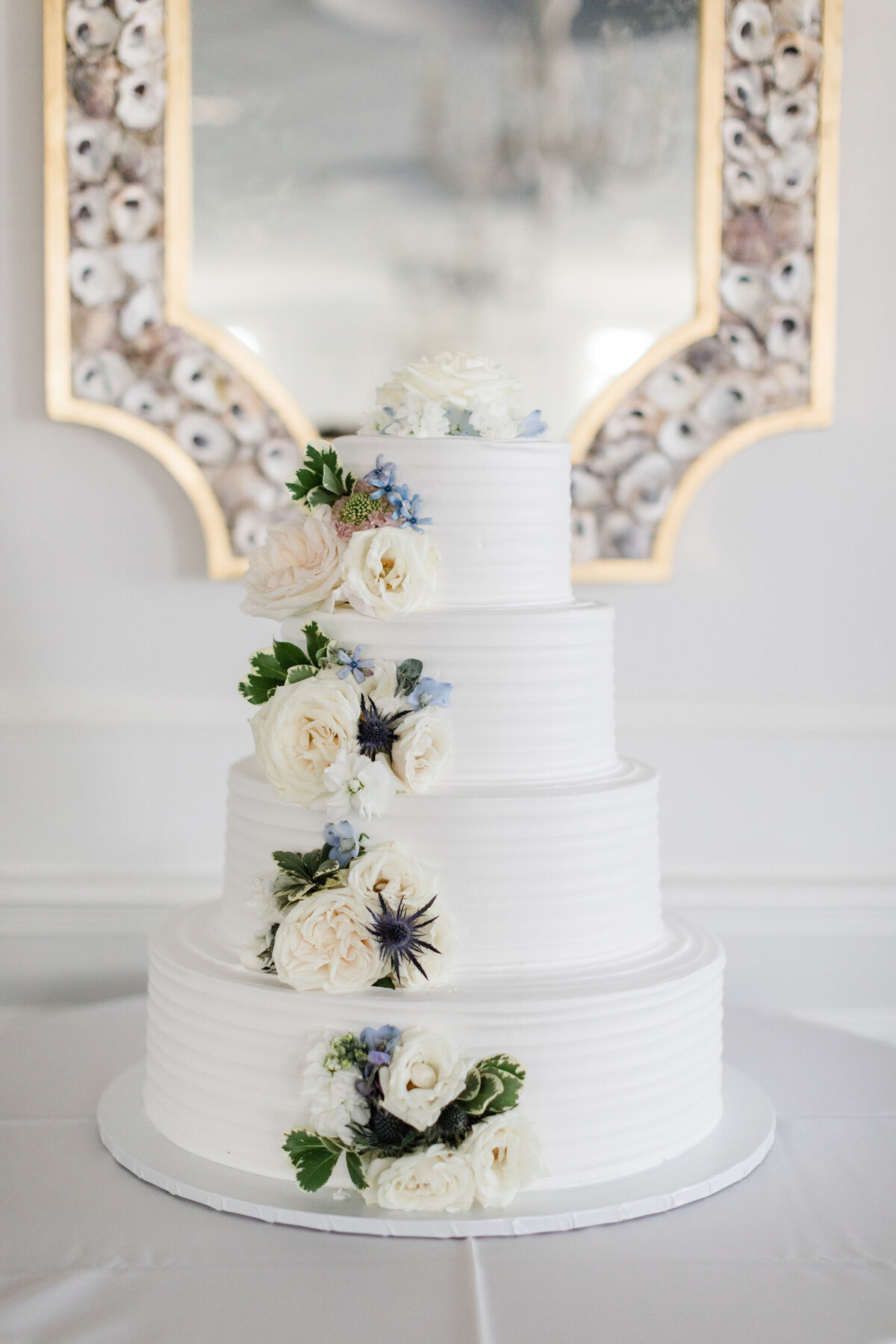 wedding-cake-flowers-larchmont-shore-club-wedding-ny-enza-events