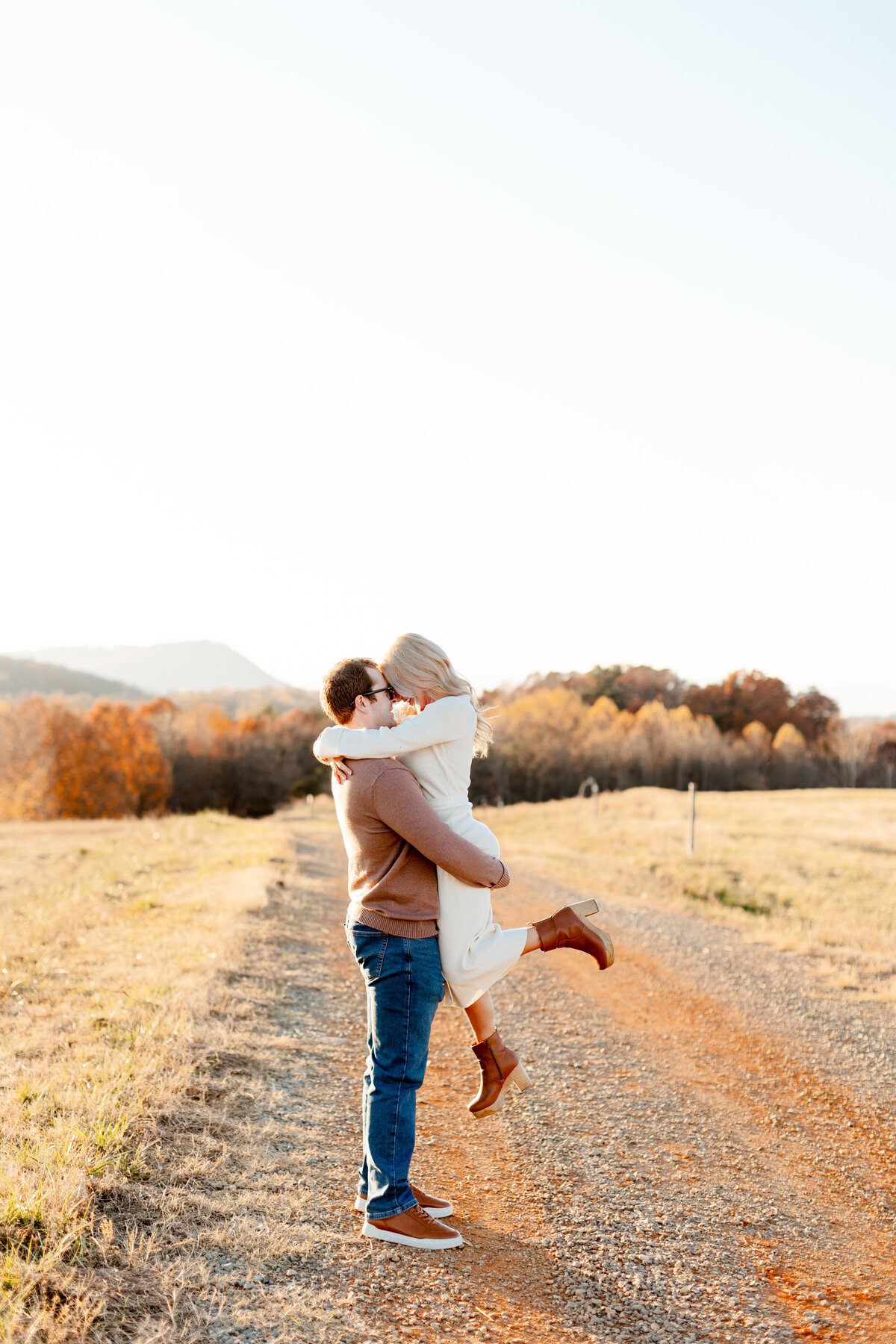 Dreamy-Southern-Bridal-Session-Waters-Edge-At-Tart-Farms-18