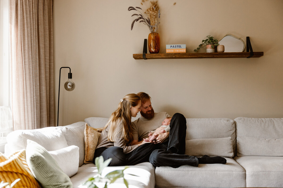 WEB - Kelly, Jonathan & Luca - Tiny Wonders newbornshoot Rotterdam Rhoon | Samantha Bosdijk Photography-9