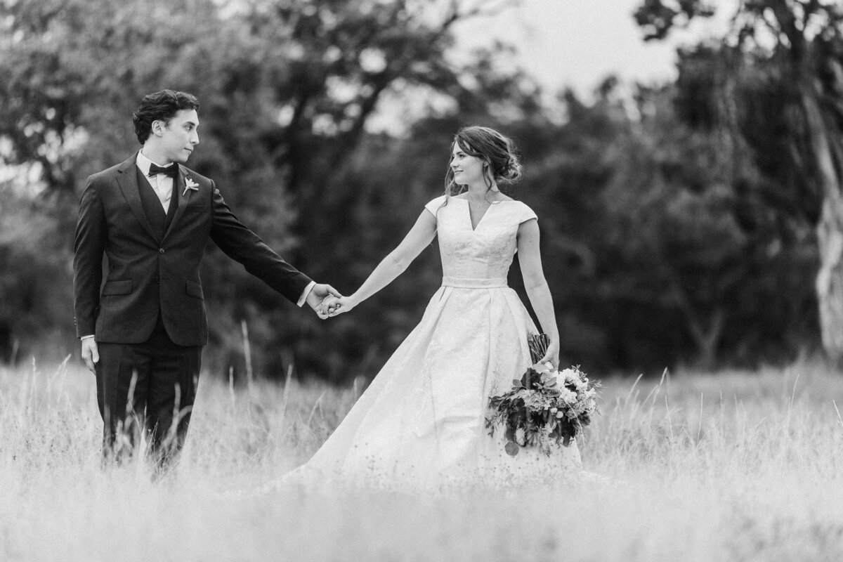star-hill-ranch-couple-in-field