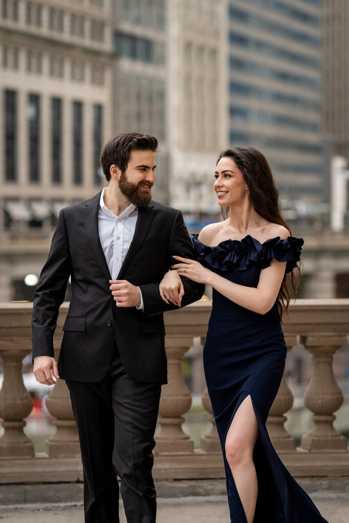 6-Chicago-Engagement-Session-2023