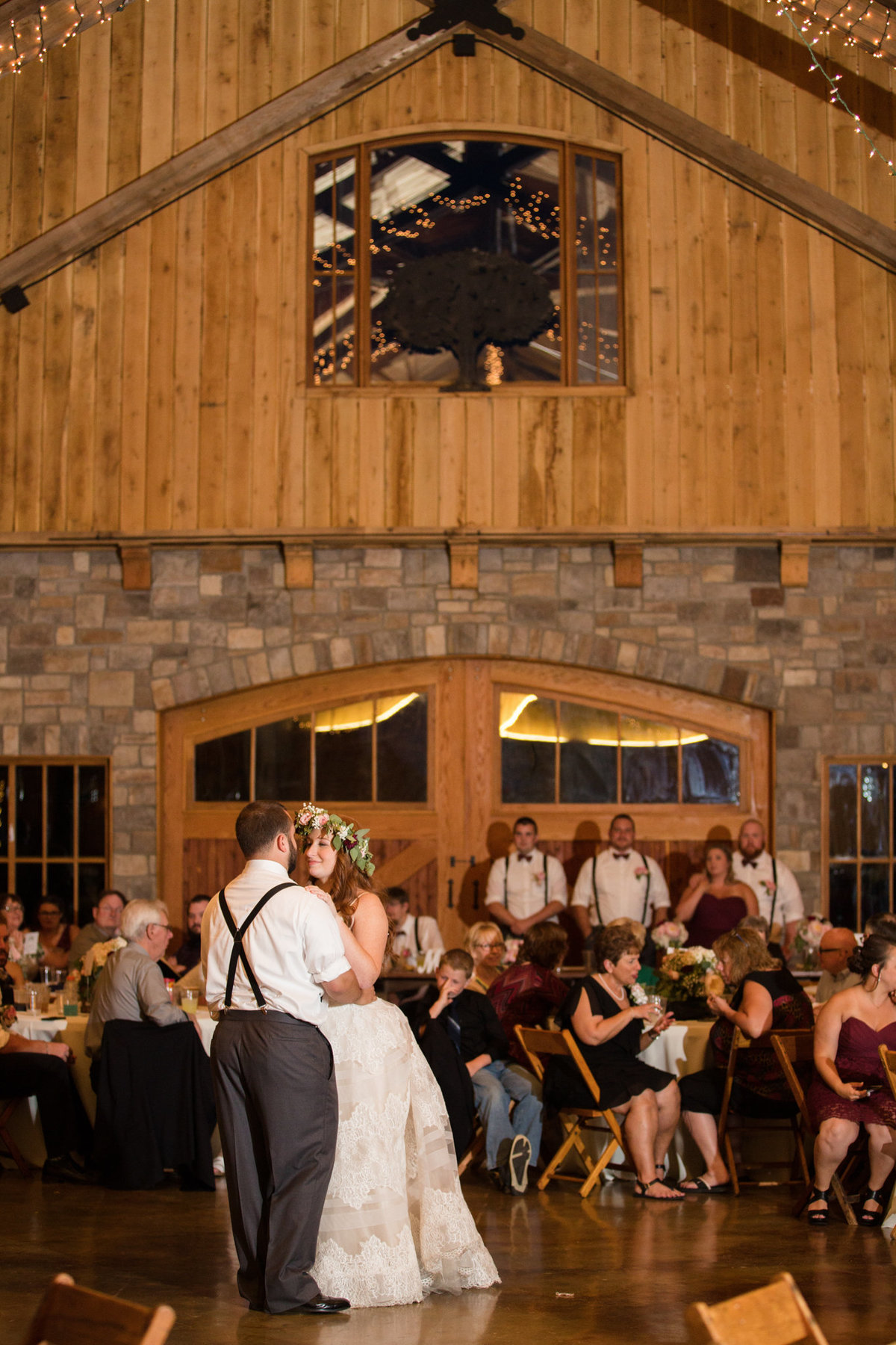 mighty-oak-lodge-wedding-82