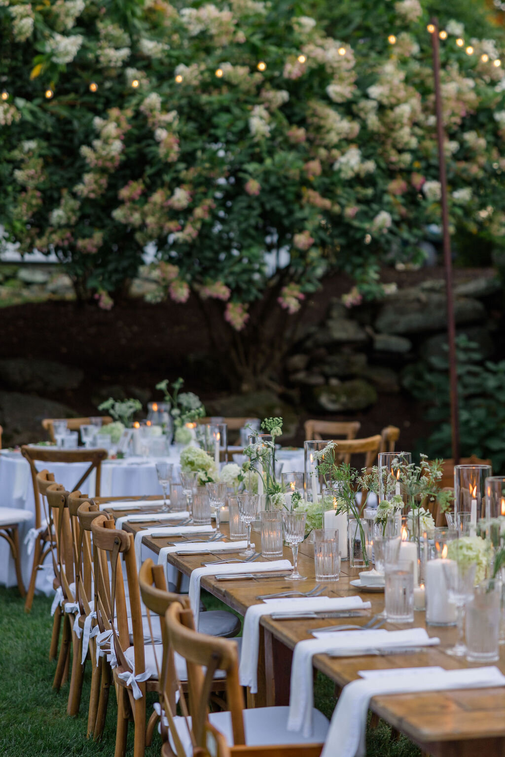 sunken-garden-wedding-dinner-smith-farm-gardens-jen-strunk-events