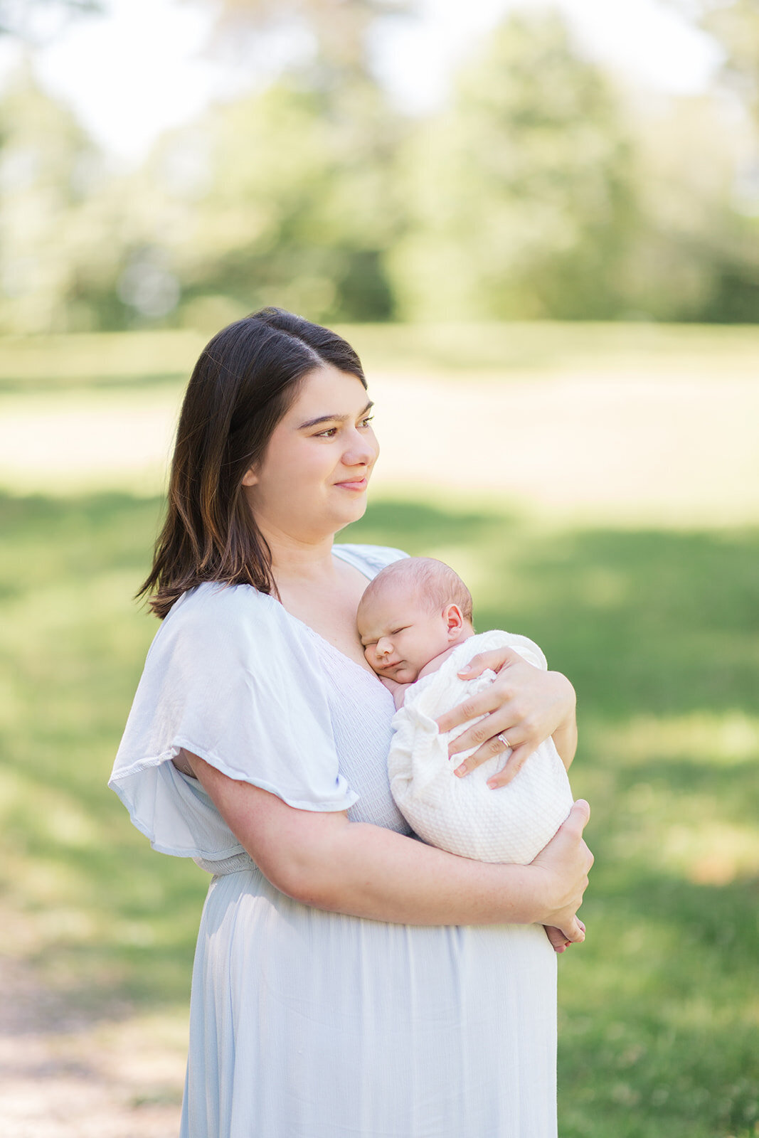 Natural and heartfelt newborn portraits with parents