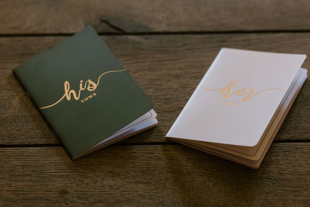 0157Sophie & Ross - Hazel Gap Barn - Dan Tomkins Photography-1