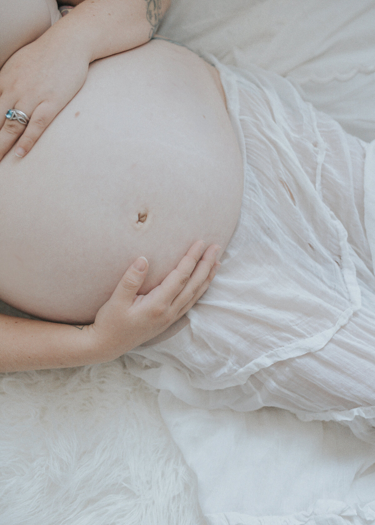 maternity | boudoir | Iowa Photographer | Playlife | Cedar Rapids | Iowa City | Makeover | Alaynna Ann Schwartz-29