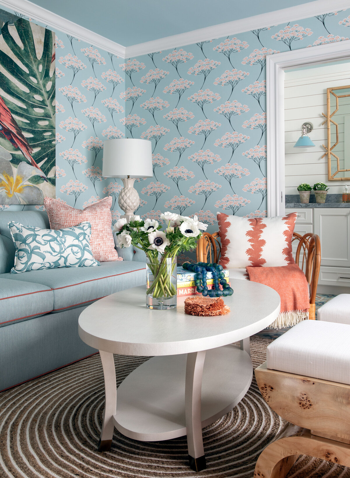 Pool-Lounge-Vignette-WEB