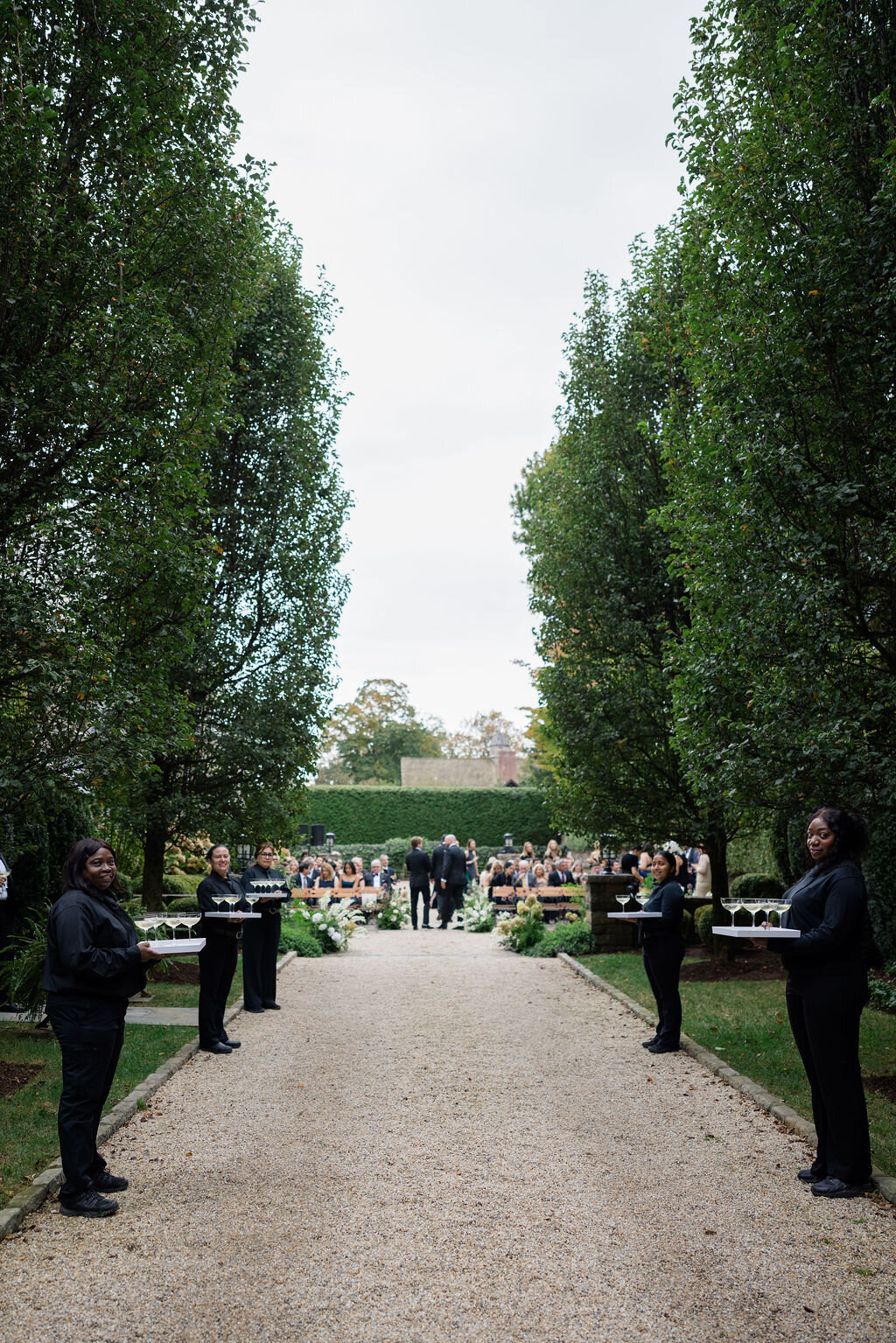 champagne-greeting-for-luxury-wedding-ceremony-greenwich-ct