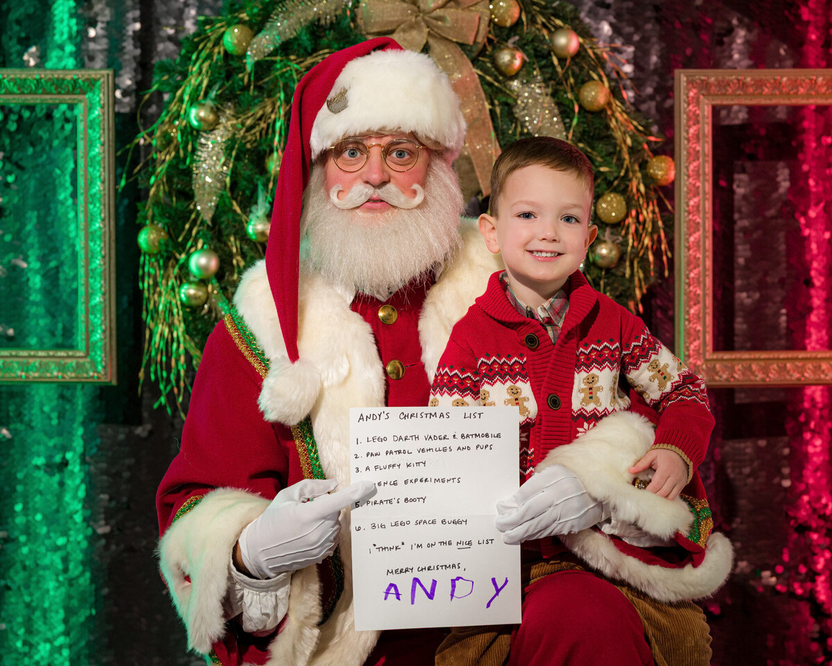 FoxBrazen_SantaExperience2024Williams_0131a