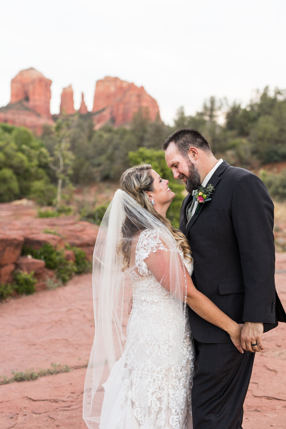Sedona Arizona elopement photography by Brooke & Doug Photography 028