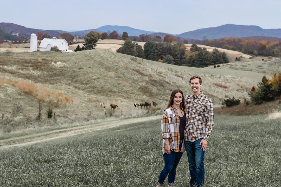 reneeesphotographyanddesigns_fall-family-photosession_new-river-valley_blue-ridge-mountains_SM-faves-0017