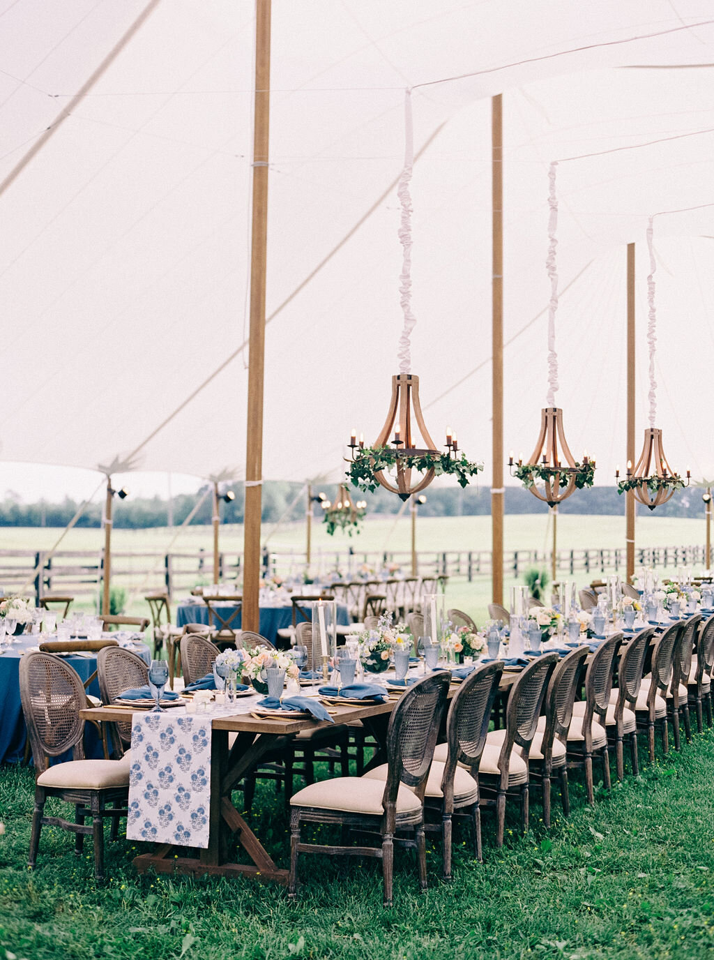 NikkiSanterre_VirginiaFilmWeddingPhotographer_PrivateEstateWedding_Caroline&Ben-15