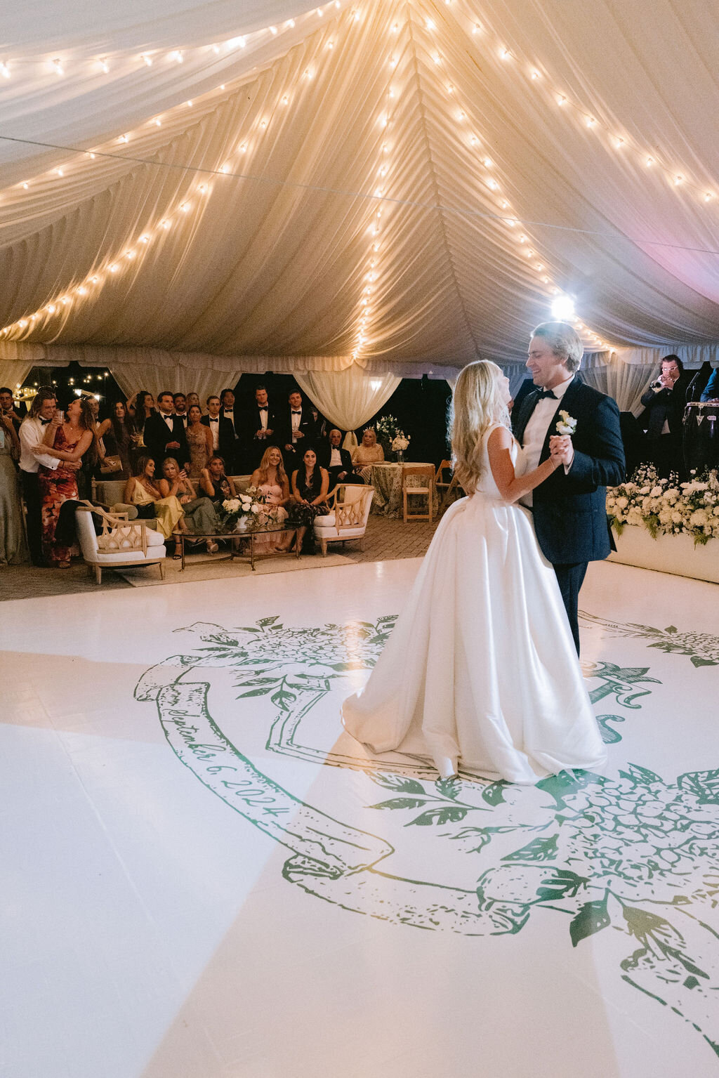 NikkiSanterre_EastCoastLuxuryWeddingPhotographer_WilmingtonWeddingSocialGracesEvents_Emma&Andy-210