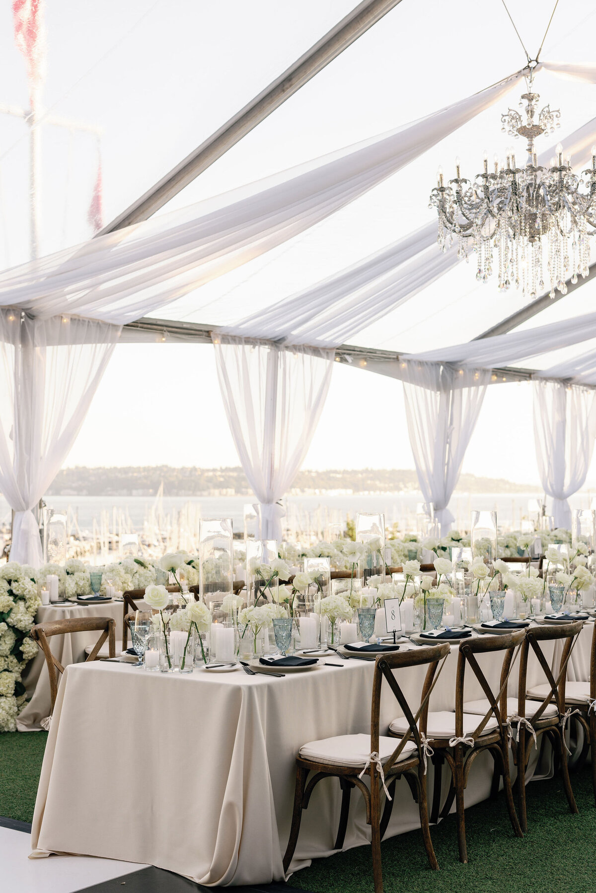 White-Admirals-House-Wedding-Flora-Nova-Design-Seattle-00004