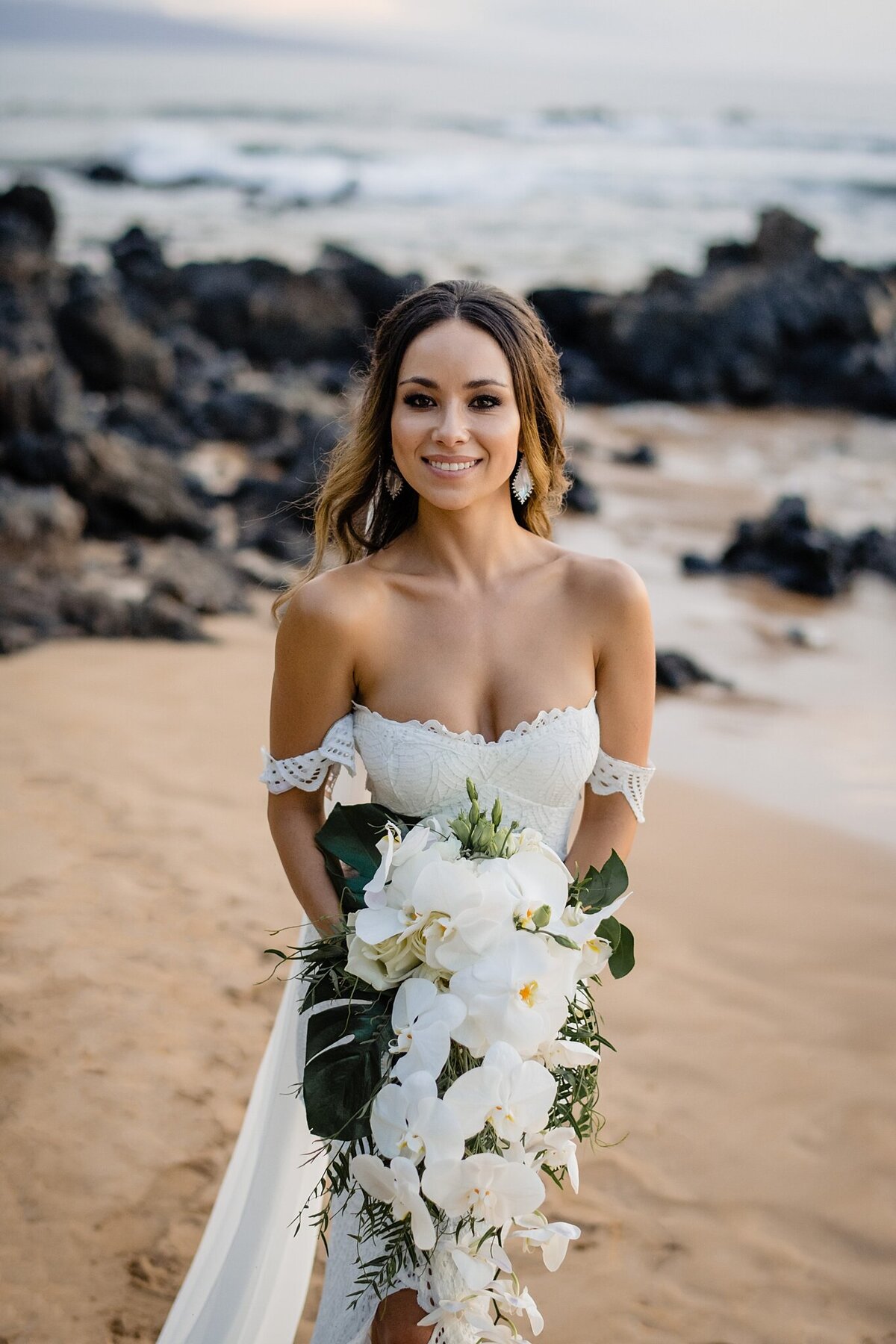 stunning hawaii bride on beach