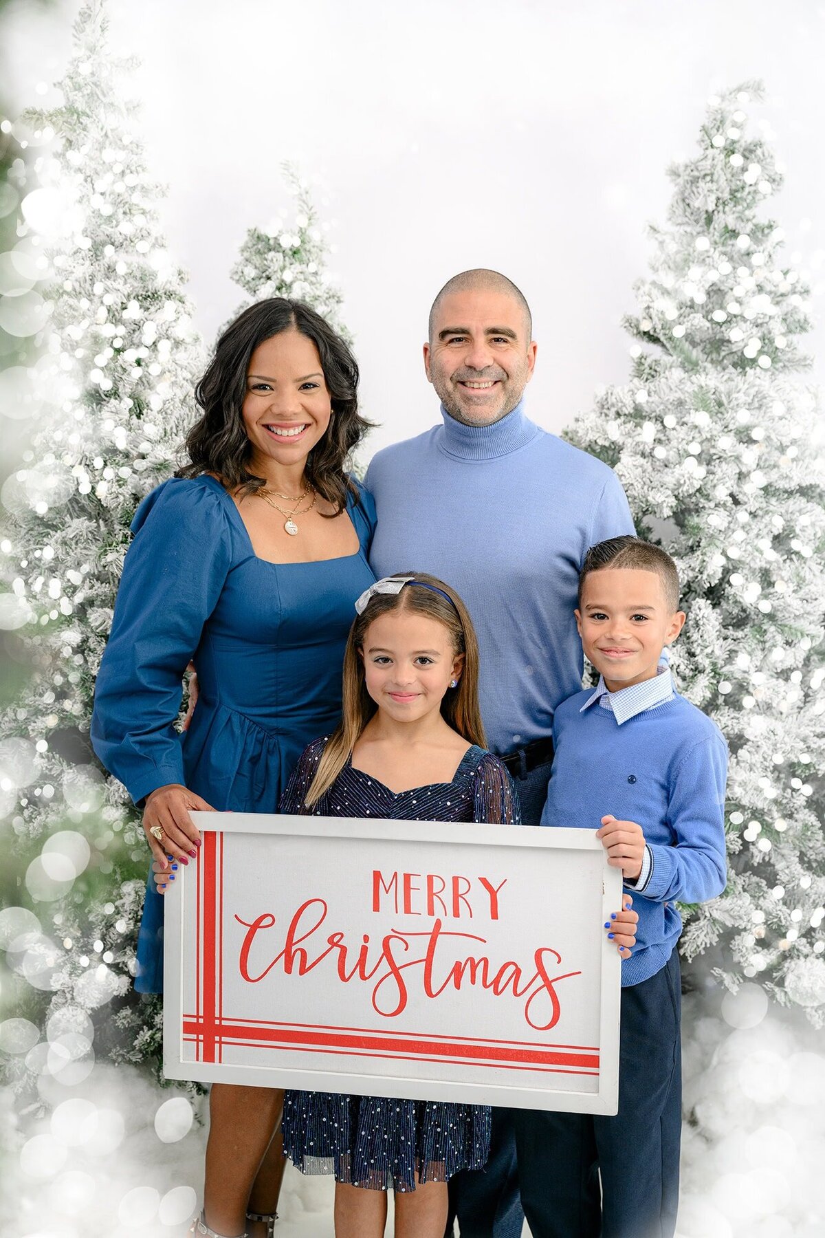 Charlotte-Limited-Edition-Holiday-Session-Tobis-Timeless-Treasures-021