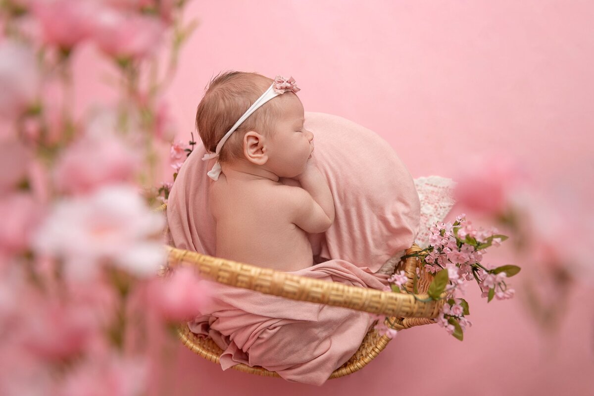 06_21_2024_VictoriahNewborn-183_WEB