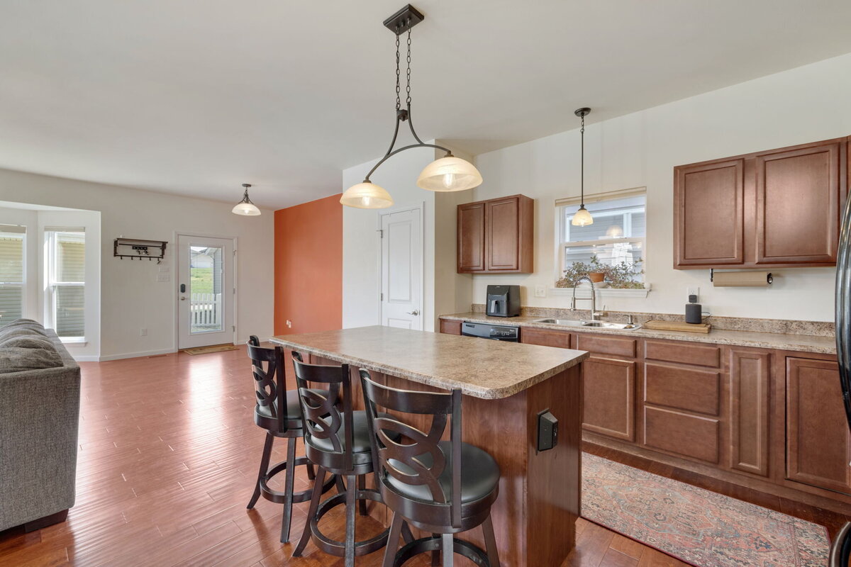 7-web-or-mls-img_6984-img_6990