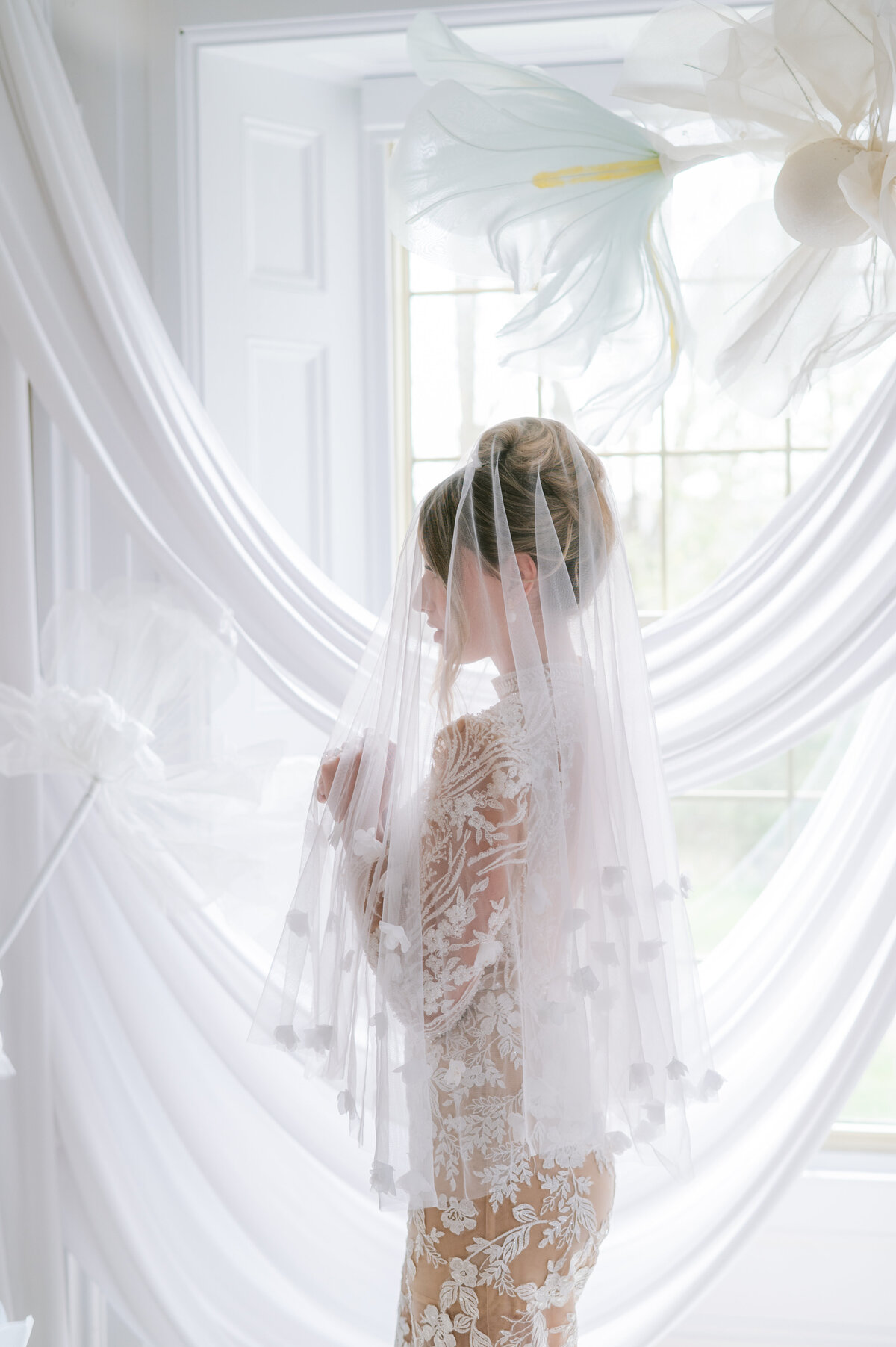 0170 Luxury Floral Wedding Editorial_Strathmere_Canada_Ottawa_Photography by Emma