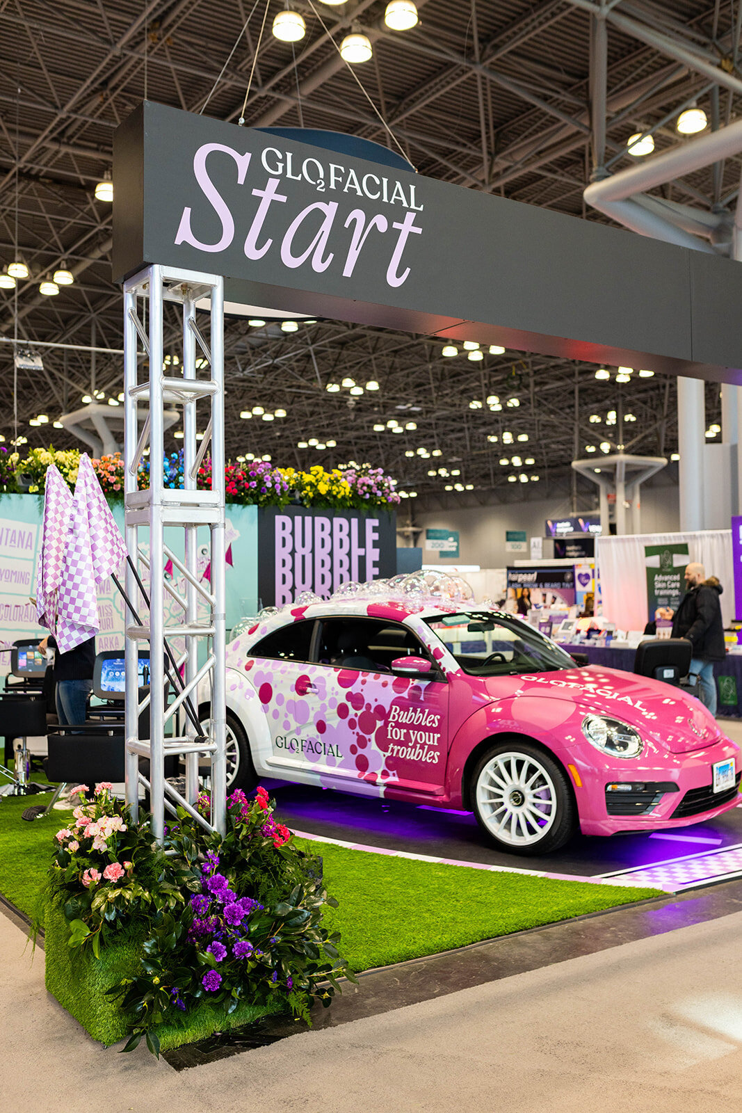 javitz-center-branding-glofacial-12_websize