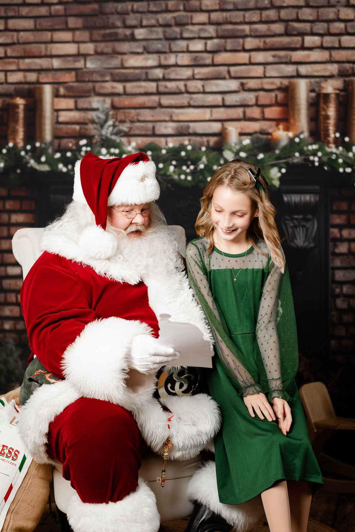 Best NWA holiday photographer, holiday portraits near me, Northwest Arkansas holiday photography, NW Arkansas holiday photos, NWA santa photos