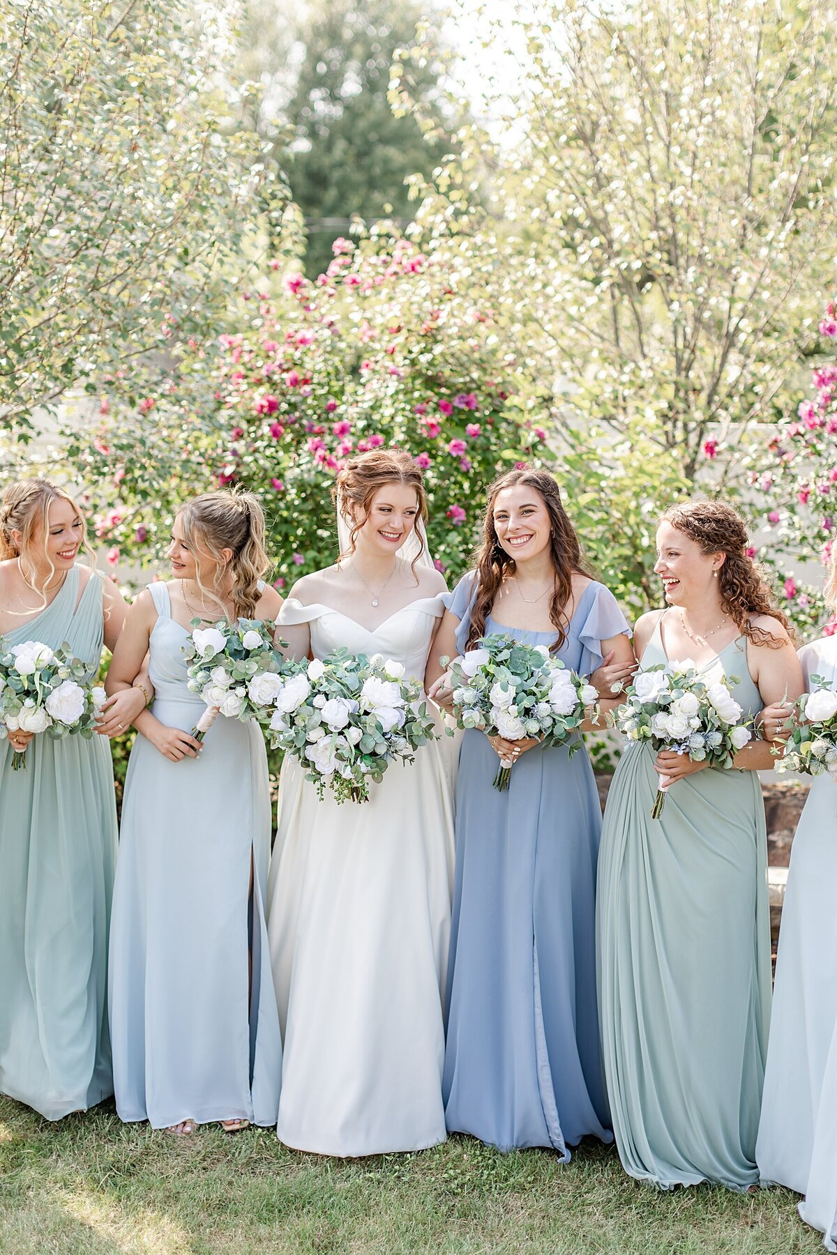 Pittsburgh-Nicassio-Fields-Green-Blue-Wedding-1 (7)