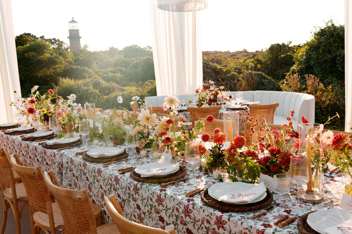Marthas-vineyard-wedding-planner-kg-events-design-luxury-destination-weddings-private-events-corporate-events-aquinnah-ma-event-designer-outermost-inn-outdoor-tented-wedding-reception-black-frame-tent-68