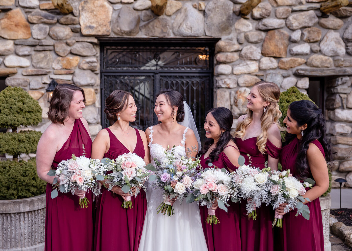 bride-and-bridesmaids-at-stonehurts-in-ct