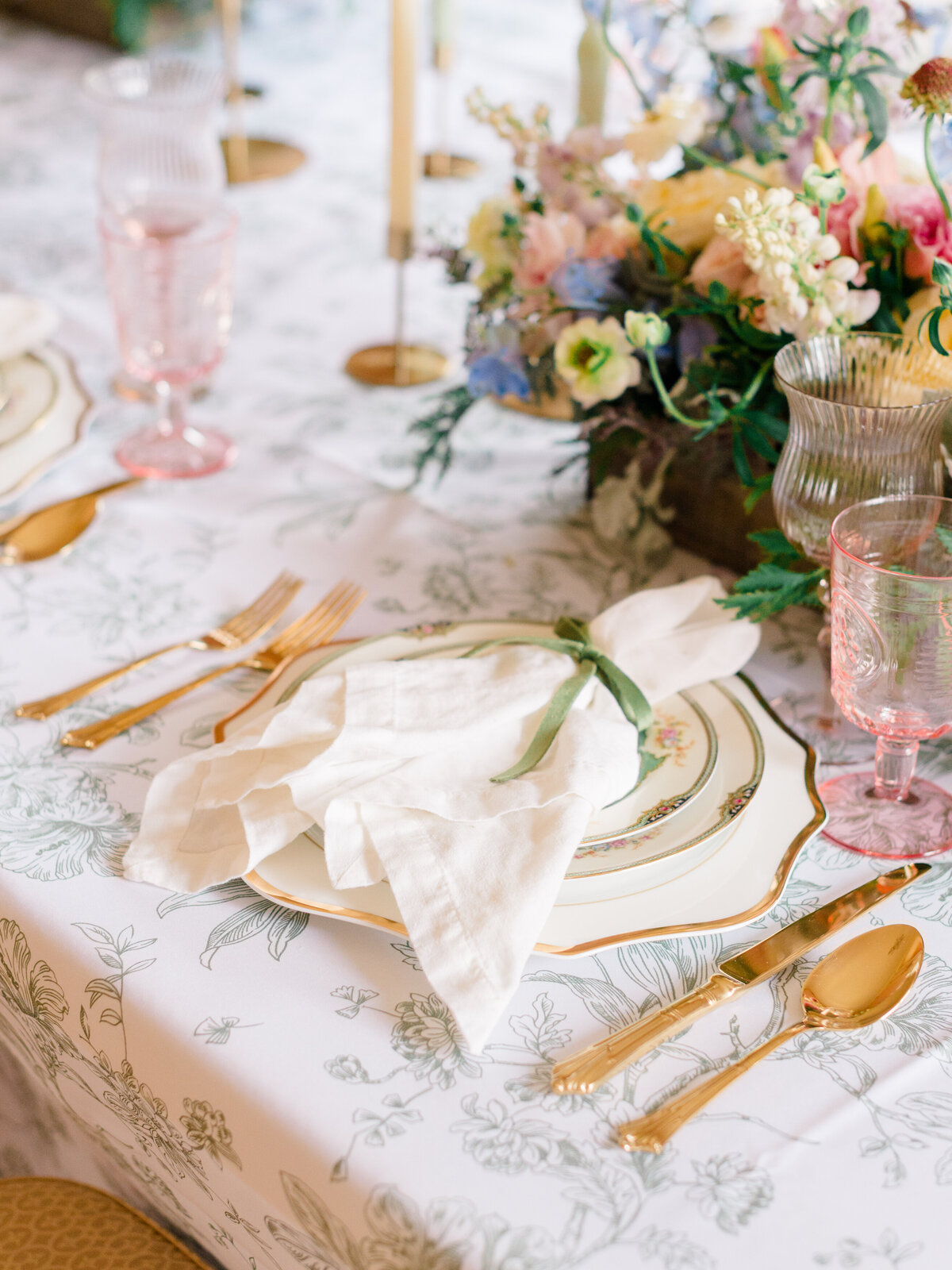 Cairnwood Editorial Tablescape by Elizabeth Kane Photography Philadelphia Fine Art Wedding Photographer