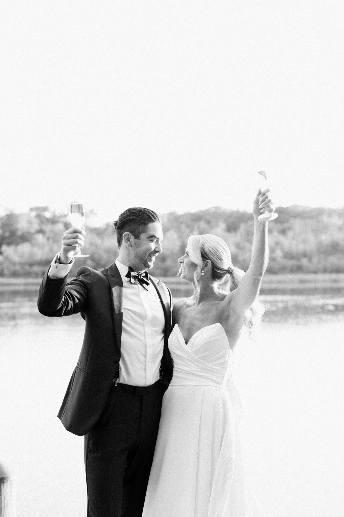 Molly Sue Photography Wedding at The Mill Lakeside Manor75