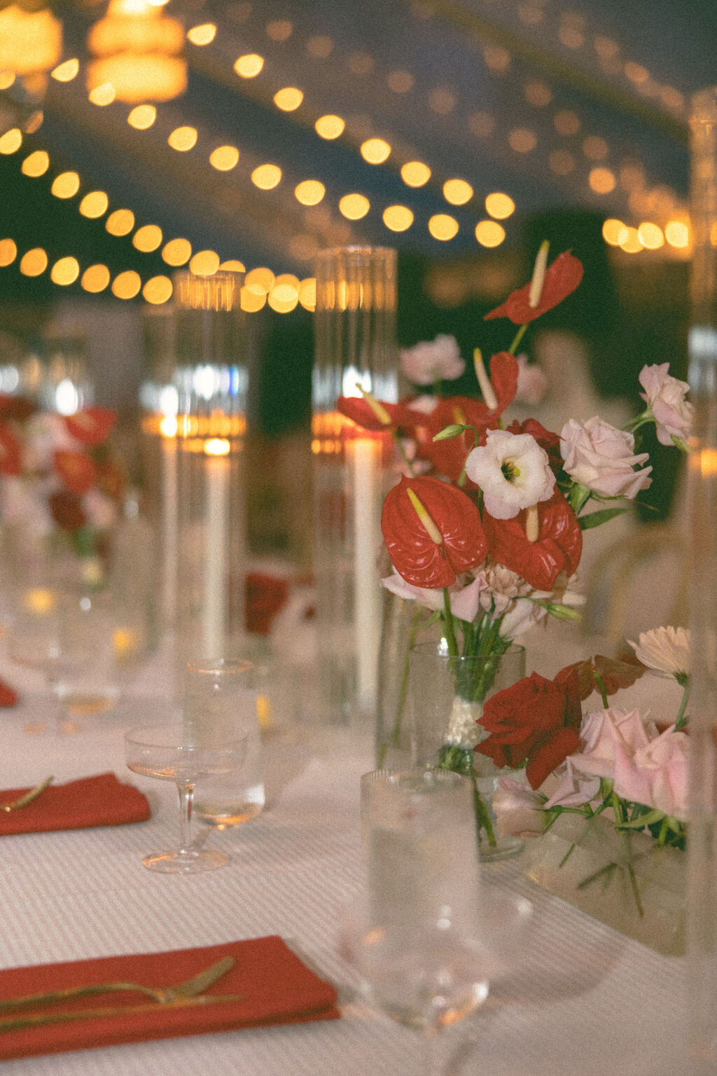 wedding budget, wedding caterers, venue selection, romantic table