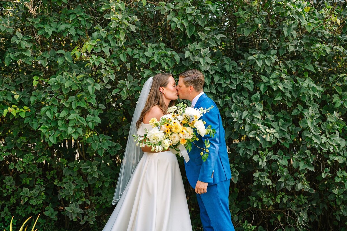Cheery_Yellow_Blue_Seaside_Island_Maine_Wedding_Chebeague_Island_Inn_0028
