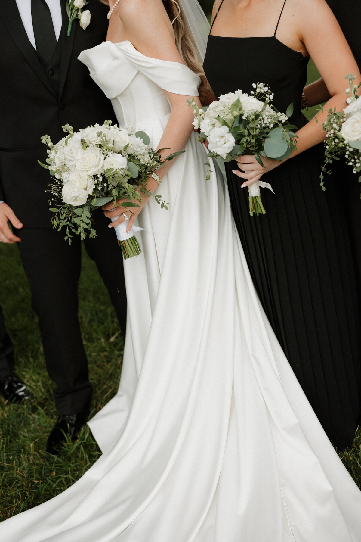 Indianapolis candid wedding photographer floral detail photo