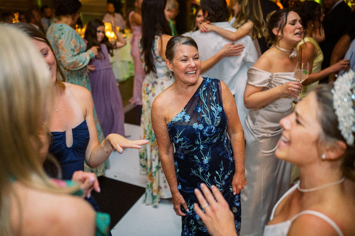 Farmington Country Club Wedding Photographer - Hunter and Sarah Photography-115