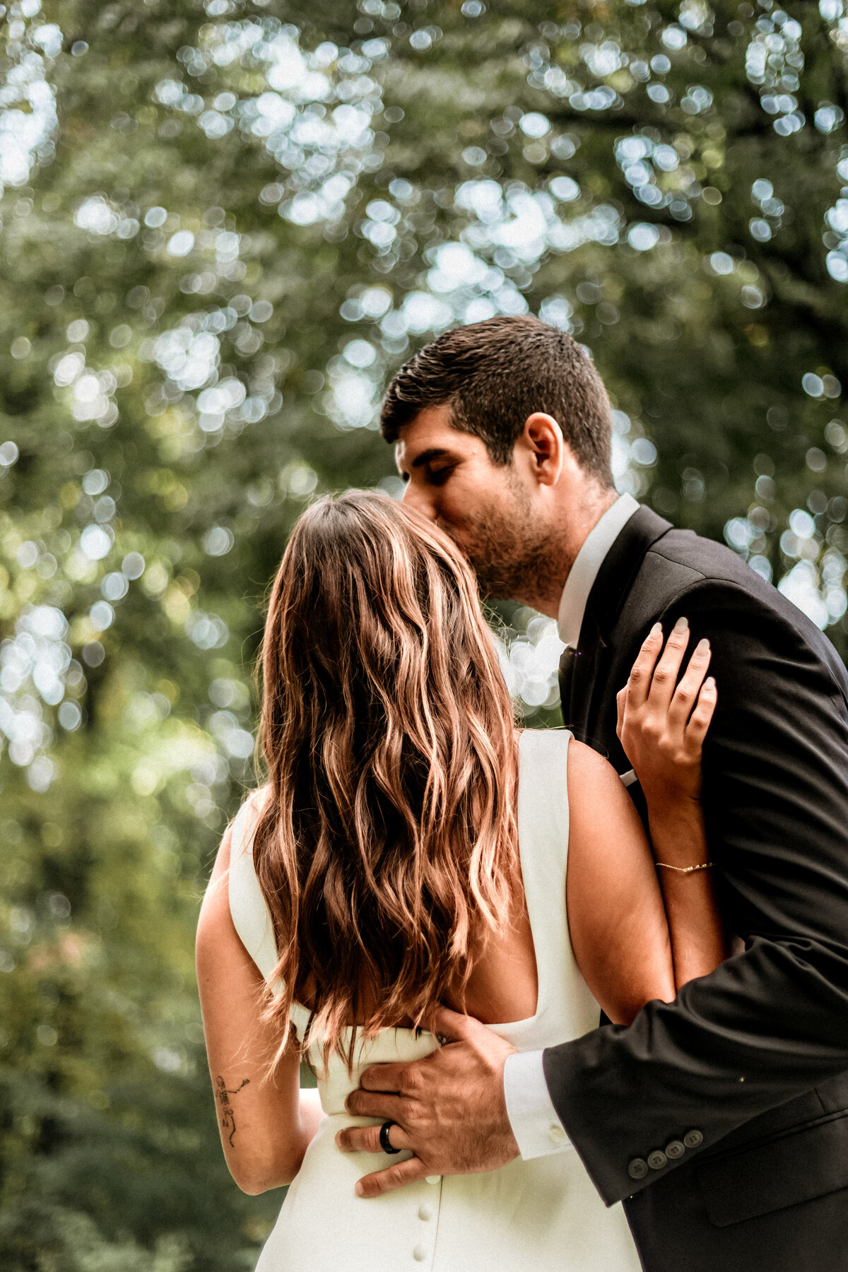 Salem VA wedding and Elopement photographer earthy and moody Charleigh Roberts Photography artsy earthy moody virginia roanoke va east coast north carolina nc pearl veil babys breath kiss happy blue ridge mountains parkway