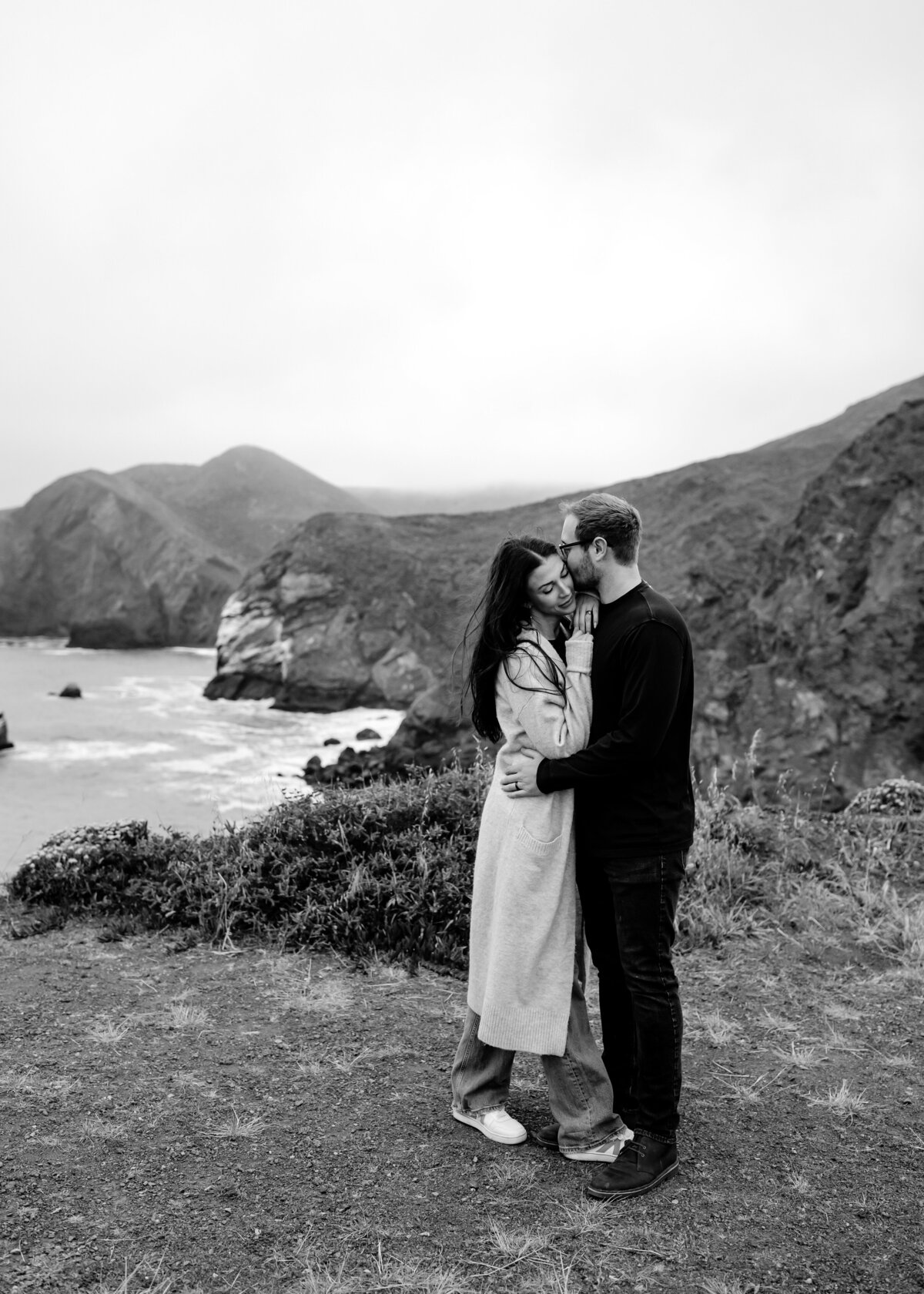 05312023_Makenzie+Gavin_RodeoBeachCA_AnjaJensenPhotography-193