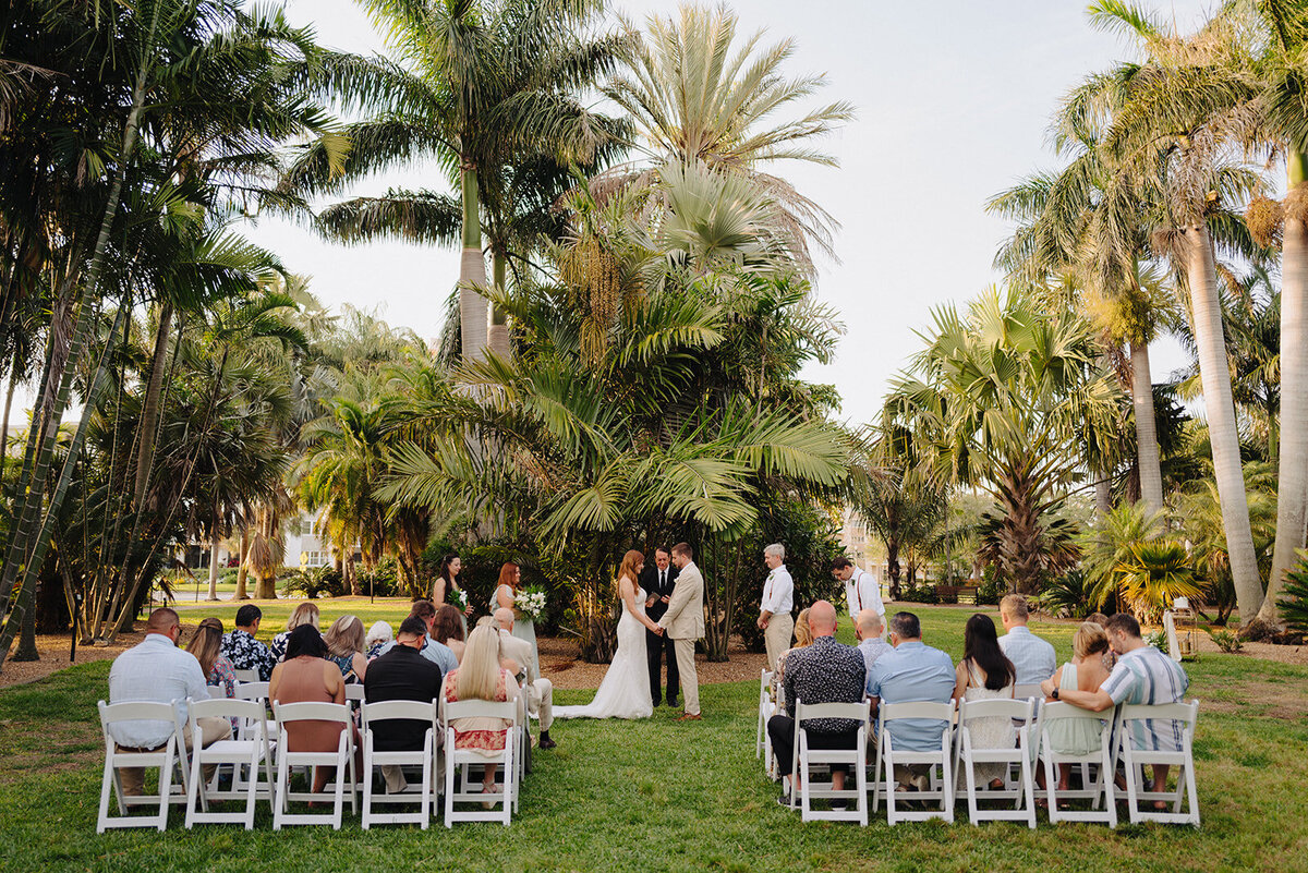 mcneile-photographer-florida-elope-gizella-kopsick-park-chantilly-chic-celebrations-4