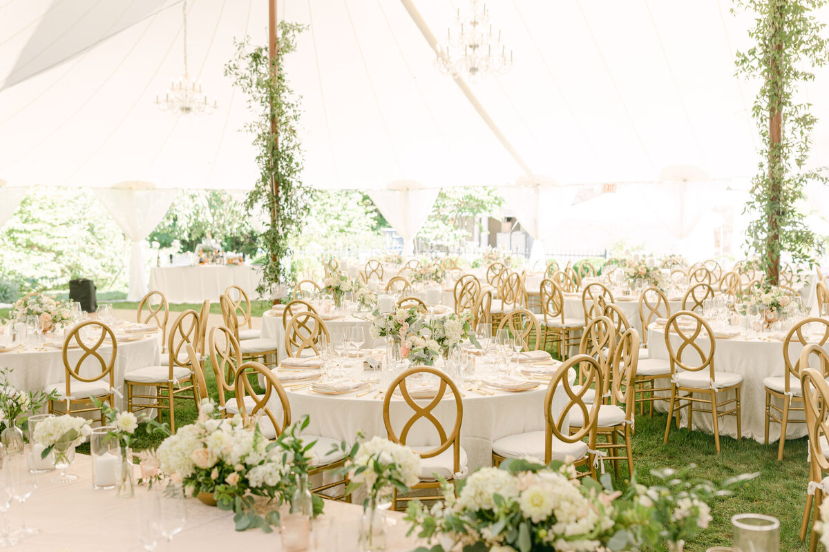 ct-tented-wedding-flowers-enza-events